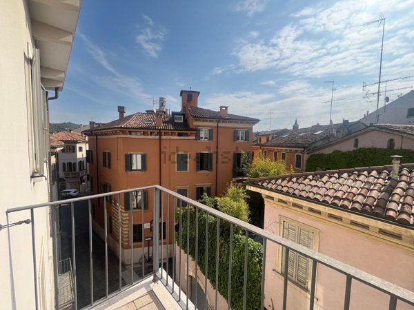 appartamento in vendita a Verona in zona Centro Storico