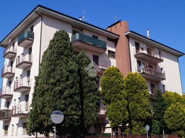 appartamento in vendita a Verona in zona Borgo Roma