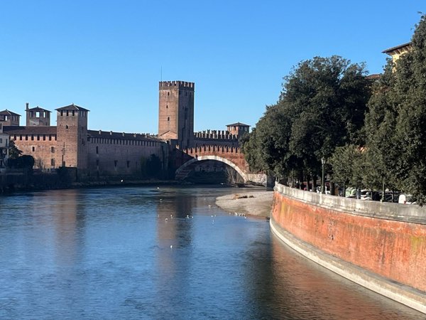 appartamento in vendita a Verona in zona Centro Storico