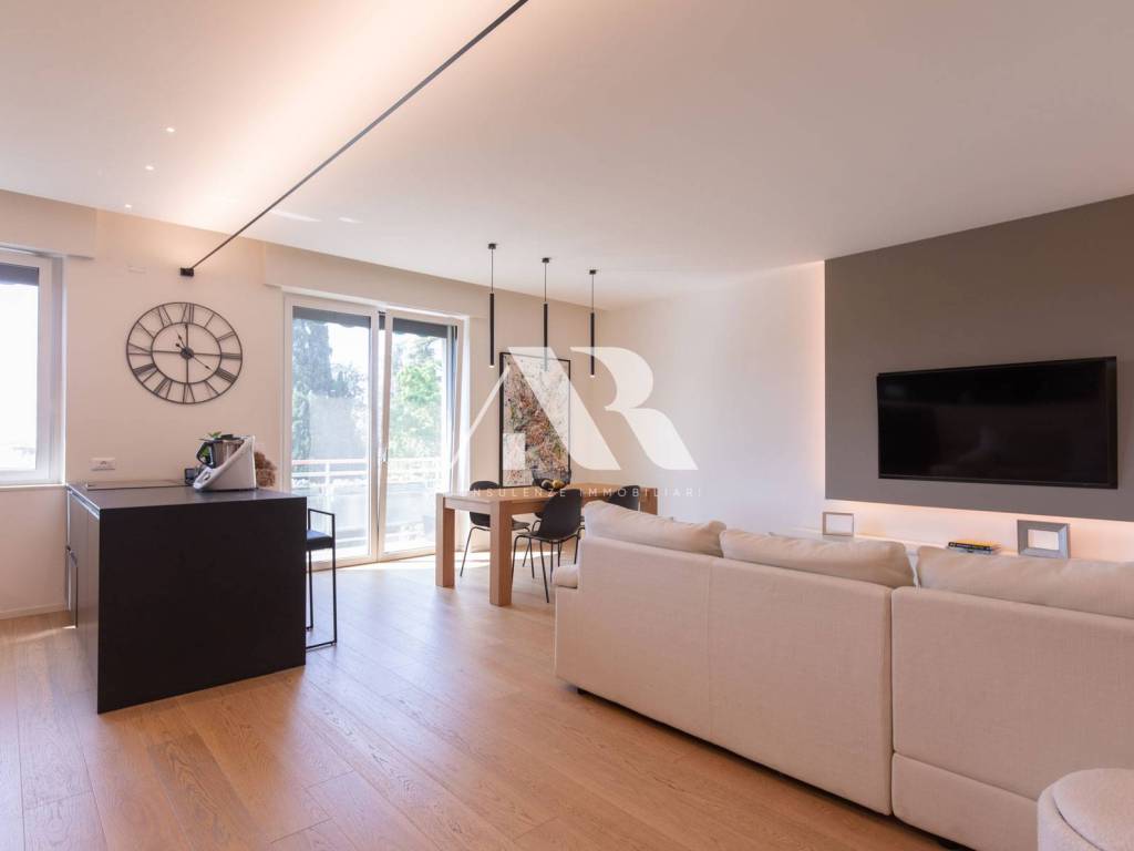 appartamento in vendita a Verona in zona Valdonega