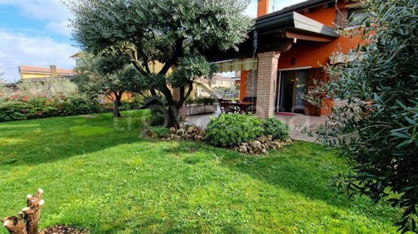 casa indipendente in vendita a Verona in zona Cadidavid