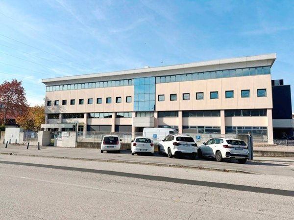 appartamento in vendita a Verona in zona Santa Lucia