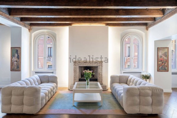 appartamento in vendita a Verona in zona Centro Storico