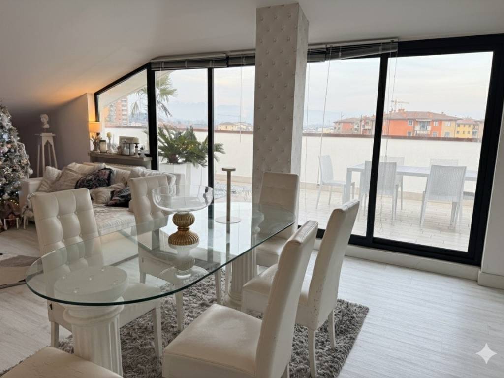 appartamento in vendita a Verona in zona Borgo Roma