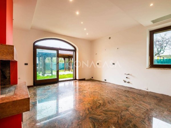 casa indipendente in vendita a Verona in zona San Massimo all'Adige