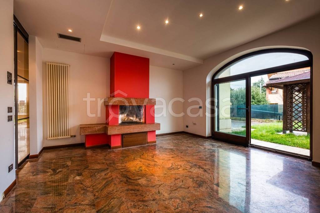 casa indipendente in vendita a Verona in zona San Massimo all'Adige