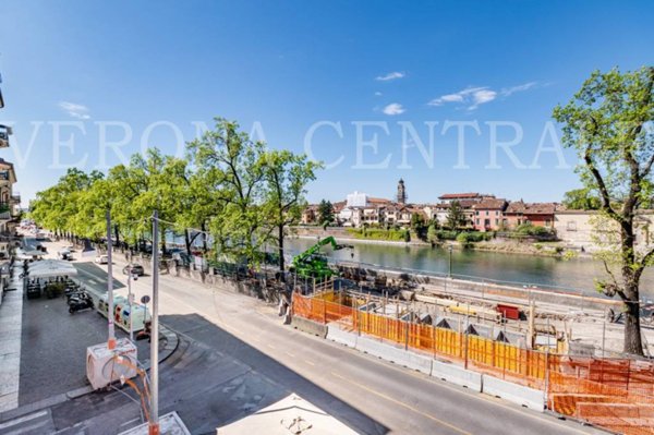 appartamento in vendita a Verona in zona Veronetta