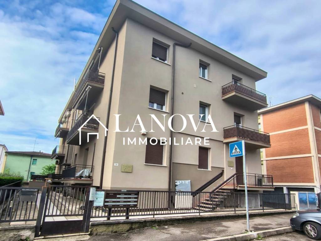 appartamento in vendita a Verona in zona Borgo Roma