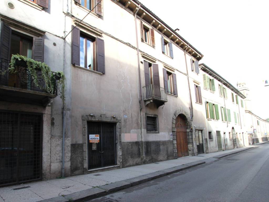 negozio in vendita a Verona in zona Veronetta