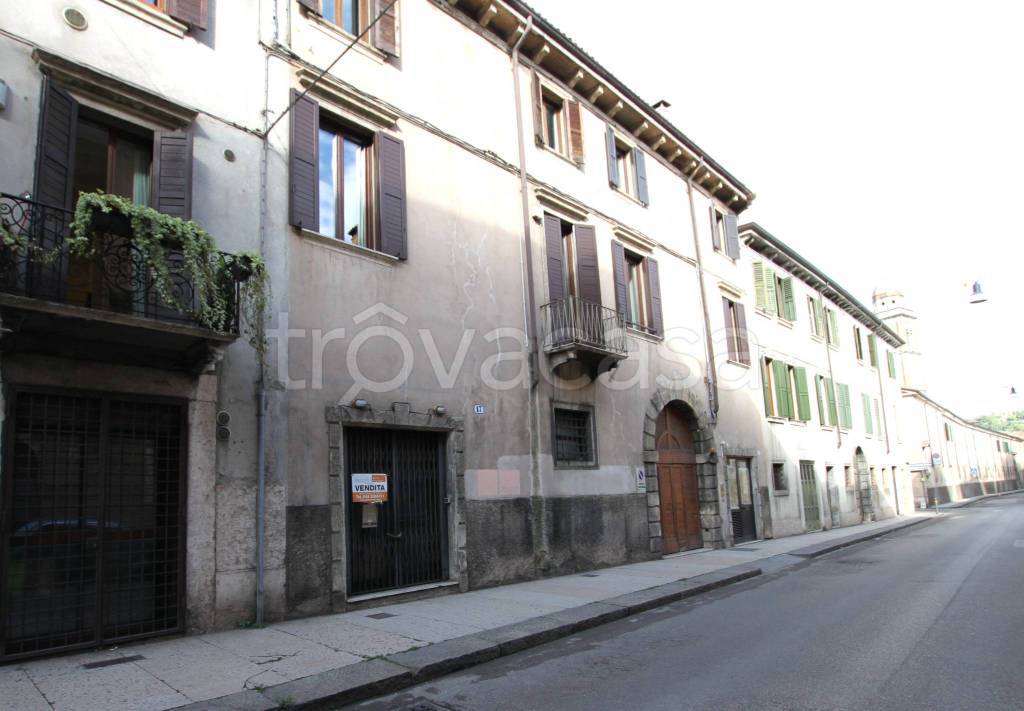 negozio in vendita a Verona in zona Veronetta