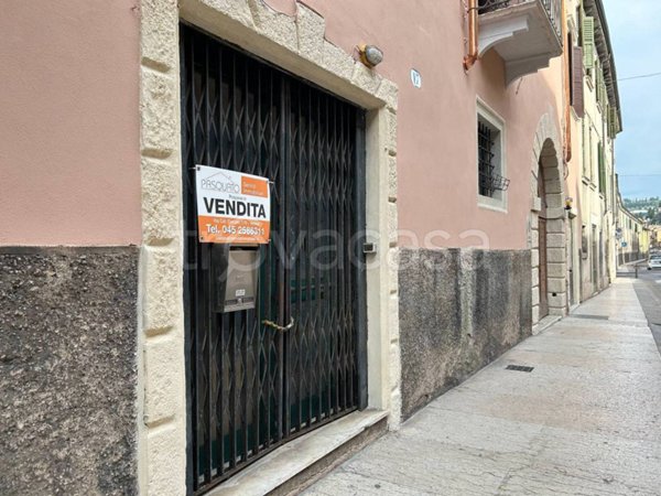 negozio in vendita a Verona in zona Veronetta