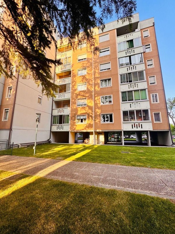 appartamento in vendita a Verona in zona Musicisti / Santa Croce