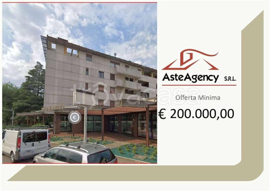 negozio in vendita a Verona in zona Borgo Milano