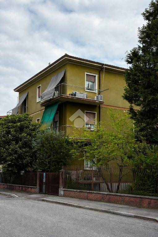 appartamento in vendita a Verona in zona Borgo Roma