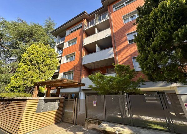 appartamento in vendita a Verona in zona Valdonega
