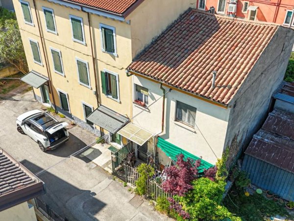 appartamento in vendita a Verona in zona San Massimo all'Adige