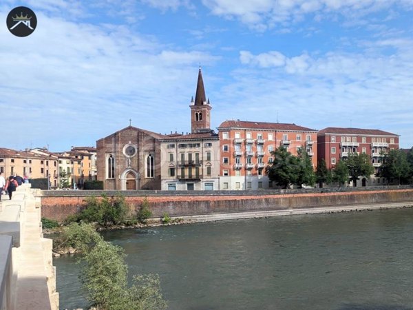 appartamento in vendita a Verona in zona Veronetta