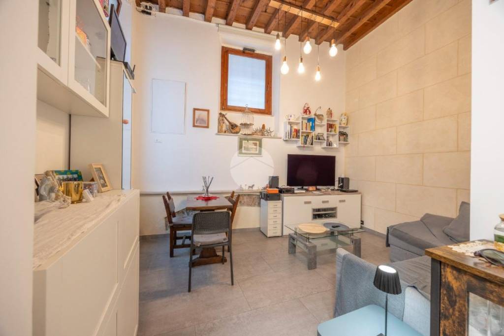 appartamento in vendita a Verona in zona Centro Storico