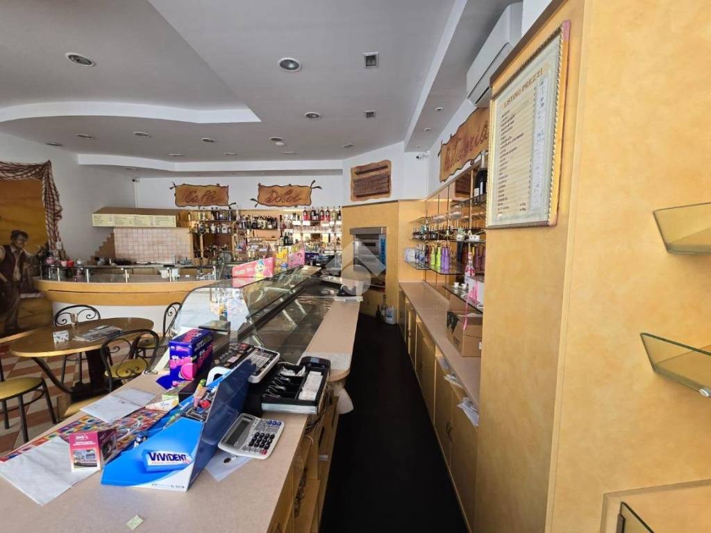 negozio in vendita a Verona in zona Borgo Venezia / Borgo Trieste