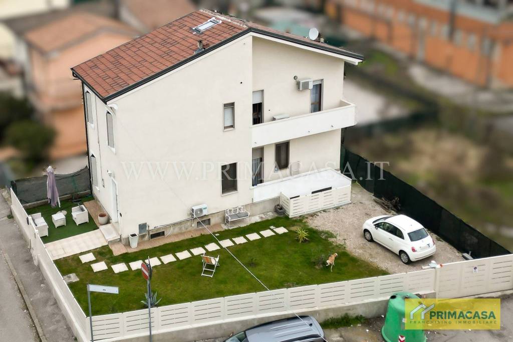 casa indipendente in vendita a Verona
