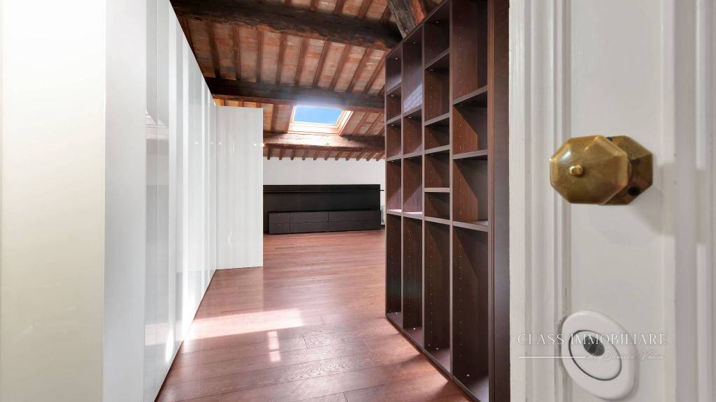 appartamento in vendita a Verona in zona Centro Storico