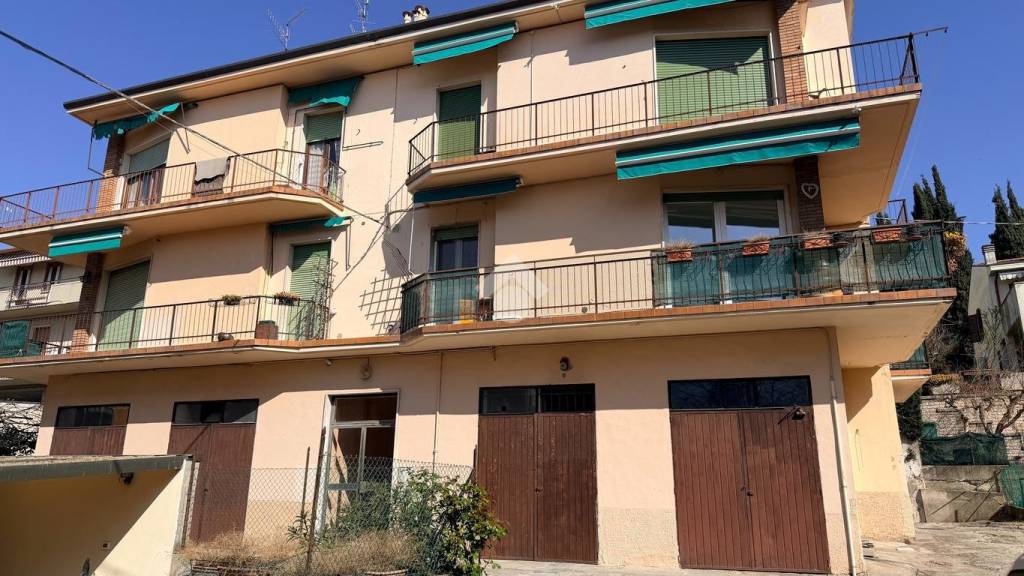appartamento in vendita a Verona in zona Quinzano