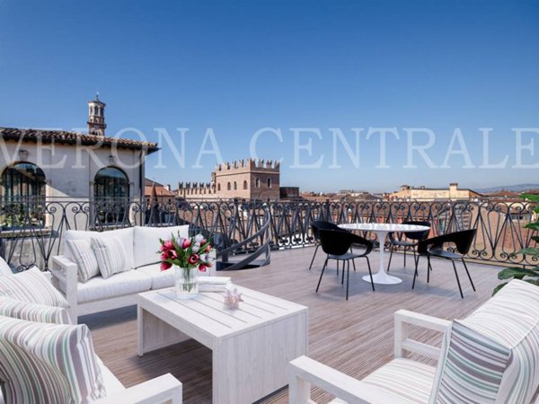 appartamento in vendita a Verona in zona Centro Storico