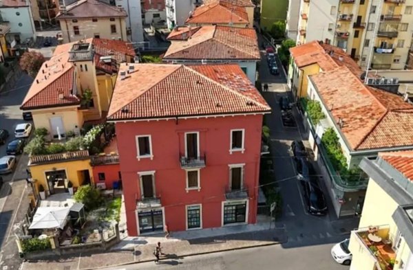 negozio in vendita a Verona in zona Borgo Venezia / Borgo Trieste