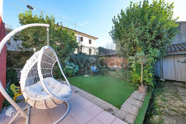 casa indipendente in vendita a Verona in zona Avesa