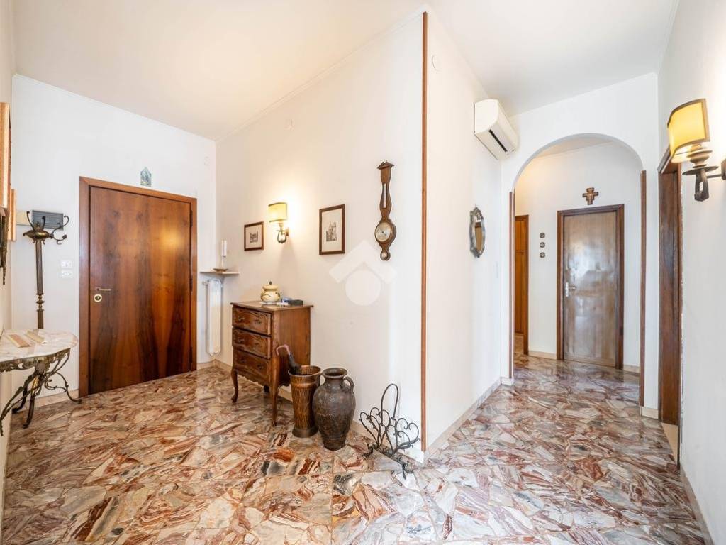 appartamento in vendita a Verona in zona Borgo Roma