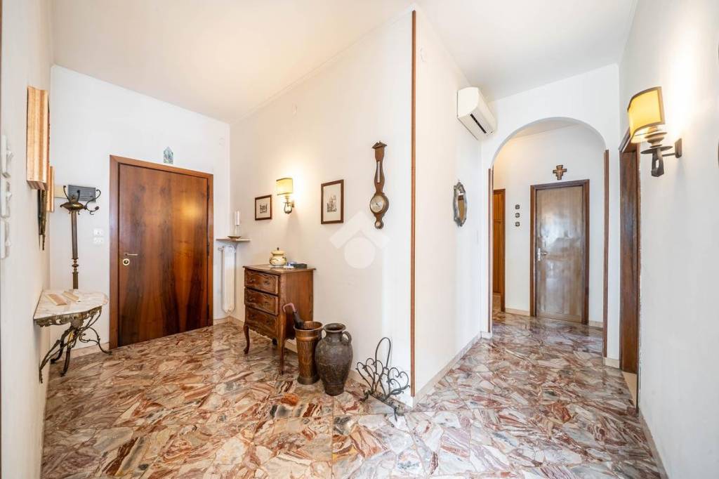 appartamento in vendita a Verona in zona Borgo Roma
