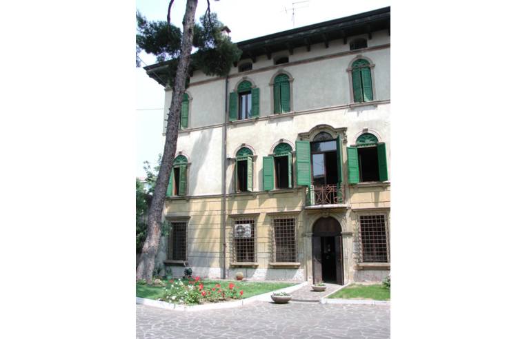 appartamento in vendita a Verona in zona Cittadella