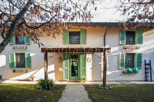 casa indipendente in vendita a Verona in zona Centro Storico