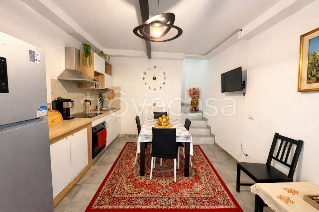 casa indipendente in vendita a Verona in zona Borgo Roma