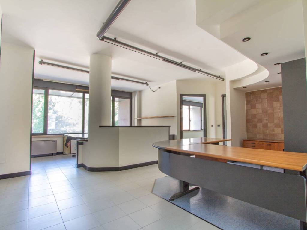 ufficio in vendita a Verona in zona Borgo Milano