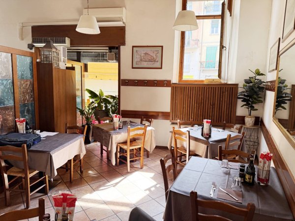 negozio in vendita a Verona in zona Centro Storico