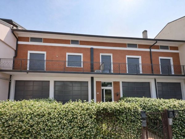 appartamento in vendita a Verona in zona Santa Lucia