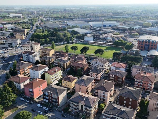 appartamento in vendita a Verona in zona Borgo Roma