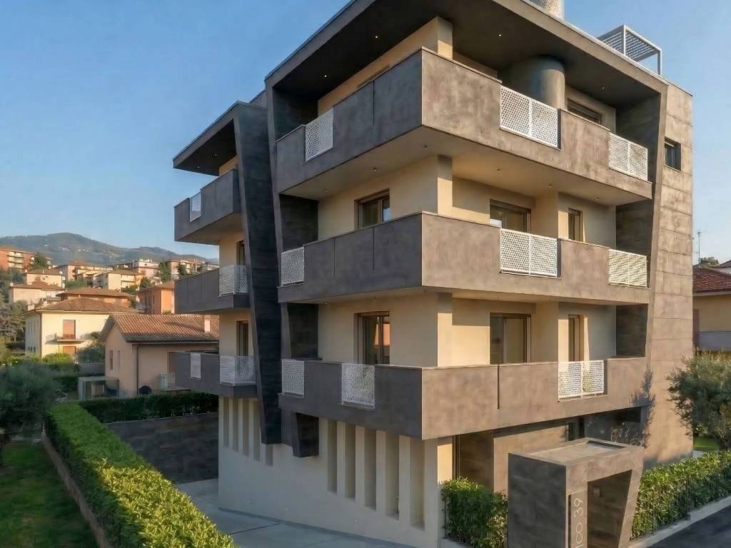 appartamento in vendita a Verona in zona Valdonega