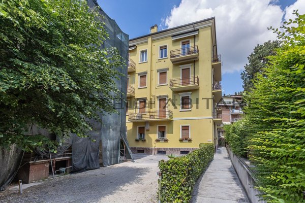 appartamento in vendita a Verona in zona Valdonega