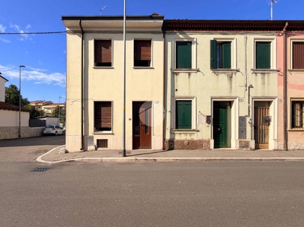 appartamento in vendita a Verona in zona San Michele Extra