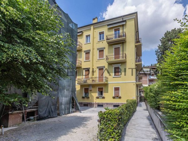appartamento in vendita a Verona in zona Valdonega