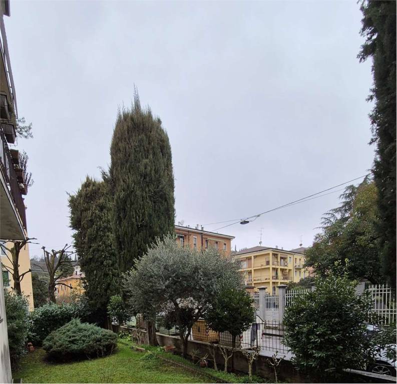 appartamento in vendita a Verona in zona Valdonega