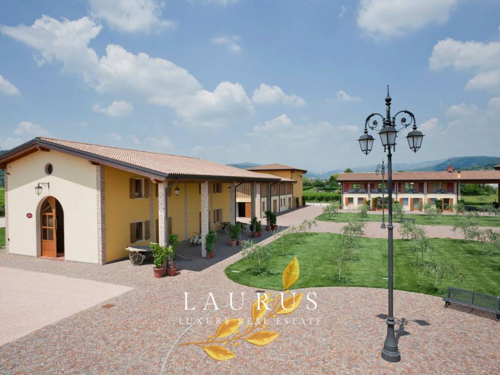 casa indipendente in vendita a Verona