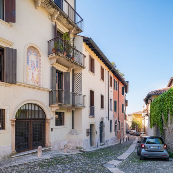 appartamento in vendita a Verona in zona Veronetta