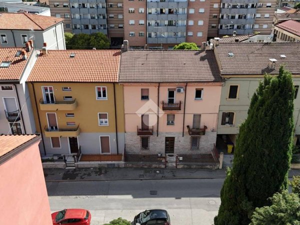 appartamento in vendita a Verona in zona Borgo Venezia / Borgo Trieste