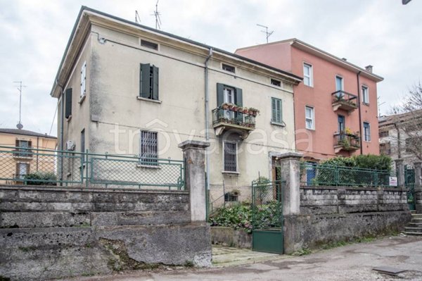 appartamento in vendita a Verona in zona Centro Storico