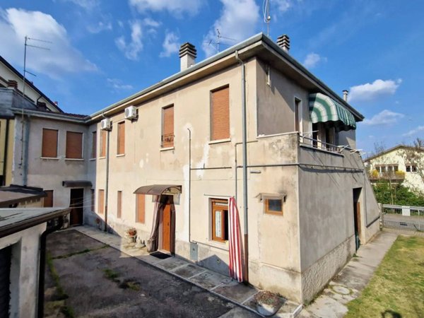appartamento in vendita a Verona in zona Golosine