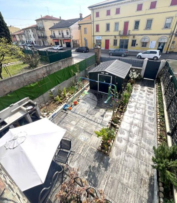 casa indipendente in vendita a Verona in zona Cadidavid