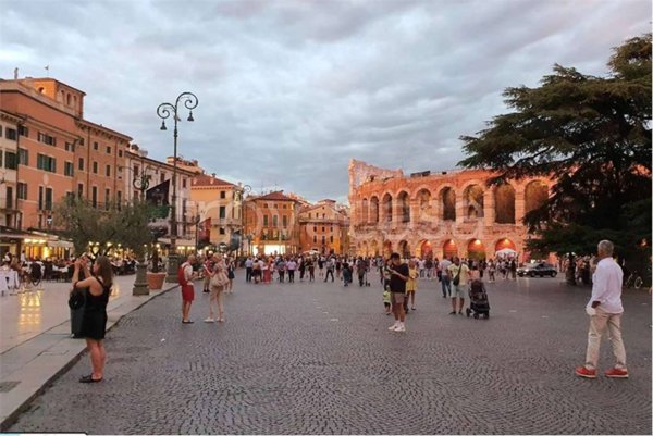 appartamento in vendita a Verona in zona Centro Storico